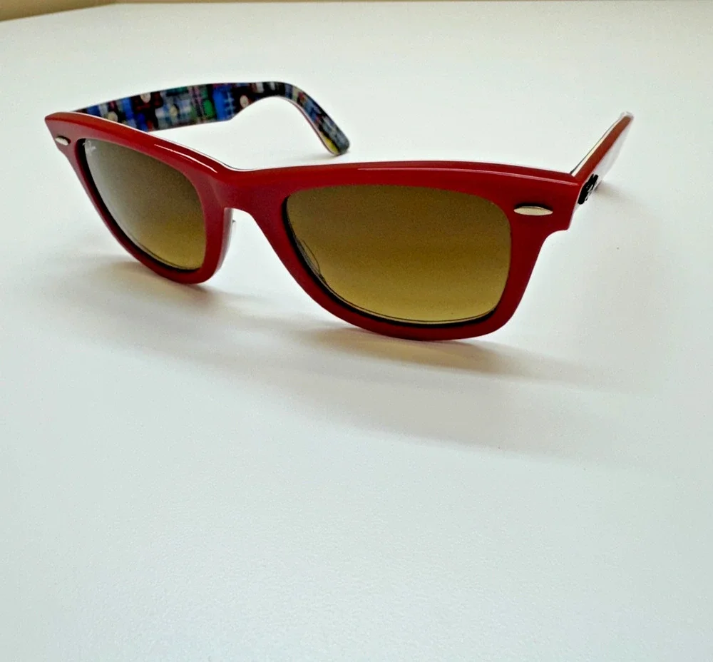 RARE Ray Ban Red Wayfarer New York Special Series RB2140 50-22 Brown Lens